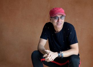 Zeca Baleiro fará show abertura do Festival Gastronômico de Taquaruçu