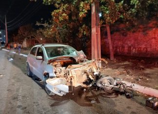 Batida entre carro e moto deixa dois mortos e um ferido em avenida de Palmas