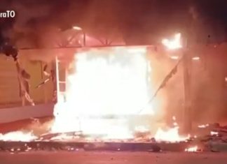 Ponto de ônibus que atende moradores da região sul de Palmas é incendiado durante a madrugada