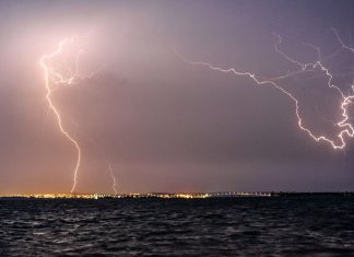 Mais de 200 mil raios atingiram o Tocantins neste mês de outubro