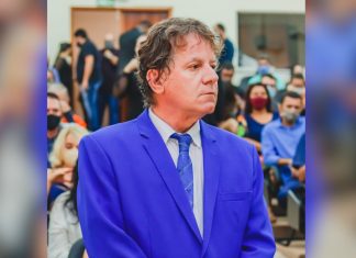 Câmara abre processo de impeachment contra prefeito por receber salário de R$ 144 mil em um mês