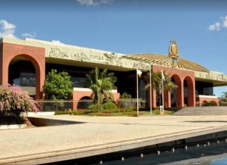 Governador em exercício antecipa ponto facultativo do Dia do Servidor Público