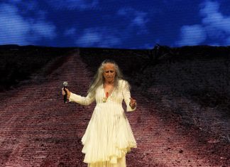 Maria Bethânia vai gravar no Rio, em janeiro, o show dos 60 anos de carreira