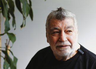 Wagner Tiso festeja as 80 estações do trem da vida com show em São Paulo