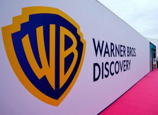 Warner pede acionistas para recusar oferta da Paramount e diz que acordo com a Netflix é superior