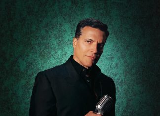 Daniel Boaventura é crooner em EP com o swing e o espírito natalino da era de ouro do cancioneiro norte-americano