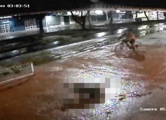 Vídeo mostra momento em que empresário se arrasta e morre em calçada enquanto assassino foge de bicicleta