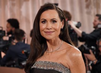 Quem é Minnie Driver, que anunciou vitória de ‘O agente secreto’ no Globo de Ouro com ‘Parabéns’