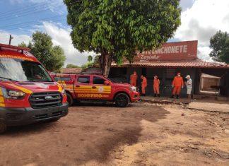 Homem é encontrado morto dentro de quarto trancado, dizem bombeiros
