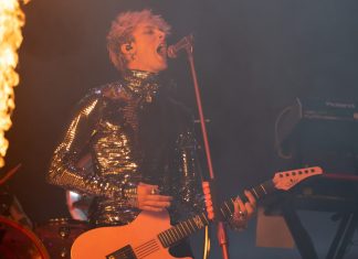 Rock in Rio 2026 anuncia Machine Gun Kelly, Rise Against, The Hives e outras atrações