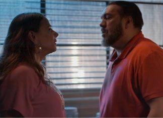 ‘Reinventar’ foi feita para quem? A origem do hit que embalou beijo de Belo e Viviane Araújo na novela