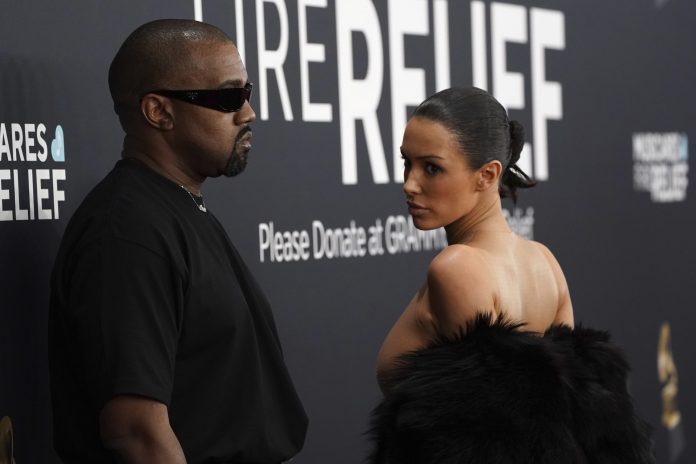Itália proíbe shows de Kanye West e Travis Scott por risco à segurança
