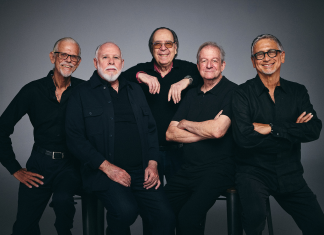 Boca Livre canta Edu Lobo em álbum em que imprime a sofisticação da obra do compositor na assinatura vocal do grupo