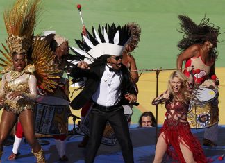 Dá um CPF para ela: as vindas de Shakira ao Brasil