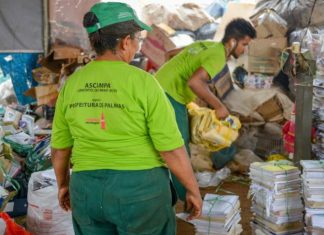 Palmas cria auxílio para catadores de materiais recicláveis