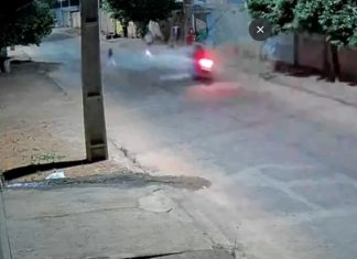 Mãe tenta salvar filho de atropelamento e é atingida por motocicleta no TO; VÍDEO