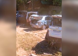 Vídeo mostra momento em que caminhão invade estacionamento e atinge carros após descer serra no TO